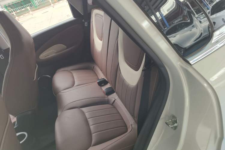 Used Wuling Bingo 2023 333 km Lingxi Connected Version Left Rear Seat