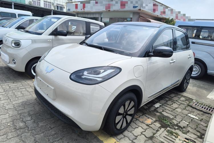 Used Wuling Bingo 2023 333 km Enjoyment Version Left Side
