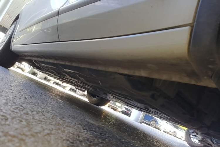 Used Wuling Bingo 2023 333 km Fast-Share Version Left Side Sill