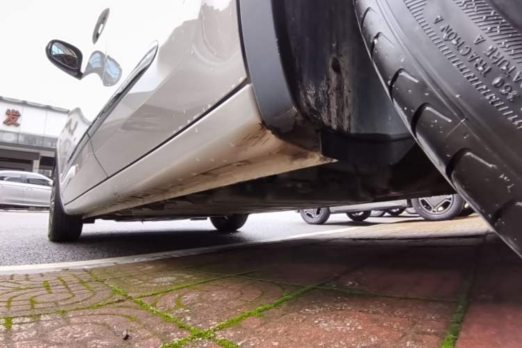 Used Wuling Bingo 2023 333 km Enjoyment Version Left Side Sill