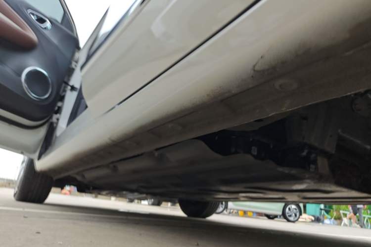 Used Wuling Bingo 2023 333 km Lingxi Connected Version Left Side Sill