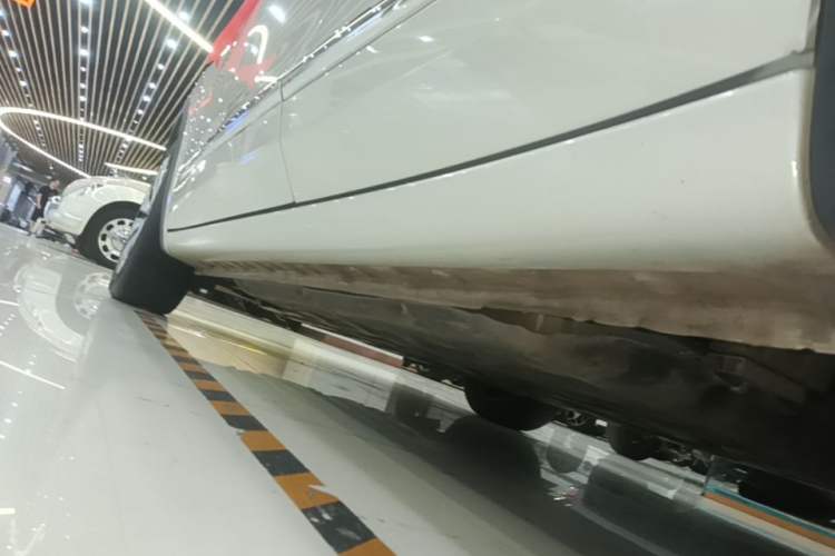 Used Wuling Bingo 2023 333 km Lingxi Connected Version Left Side Sill