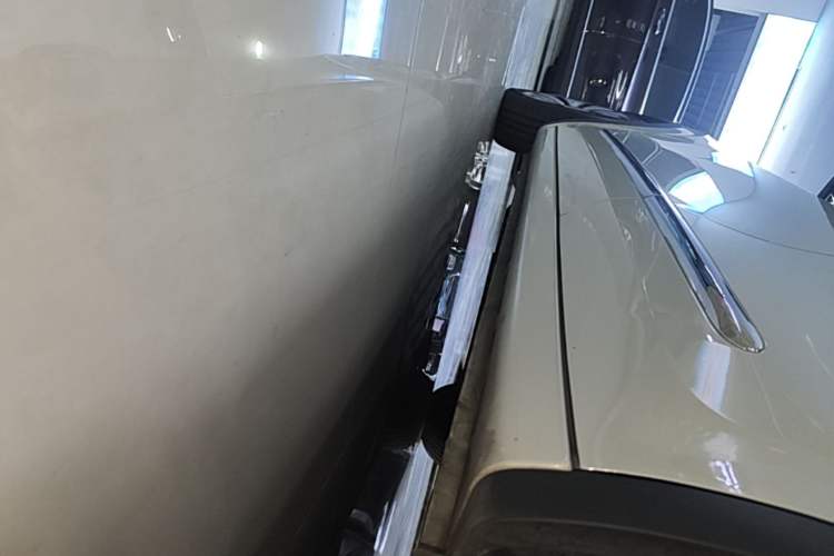 Used Wuling Bingo 2023 333 km Lingxi Connected Version Left Side Sill