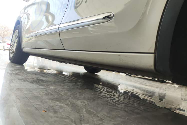 Used Wuling Bingo 2023 333 km Lingxi Connected+ Version Left Side Sill