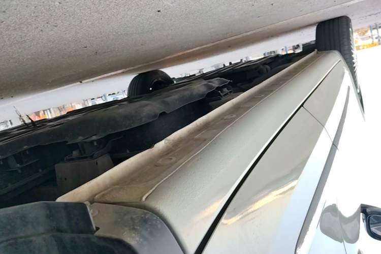Used Wuling Bingo 2023 203km Comfort Edition Left Side Sill