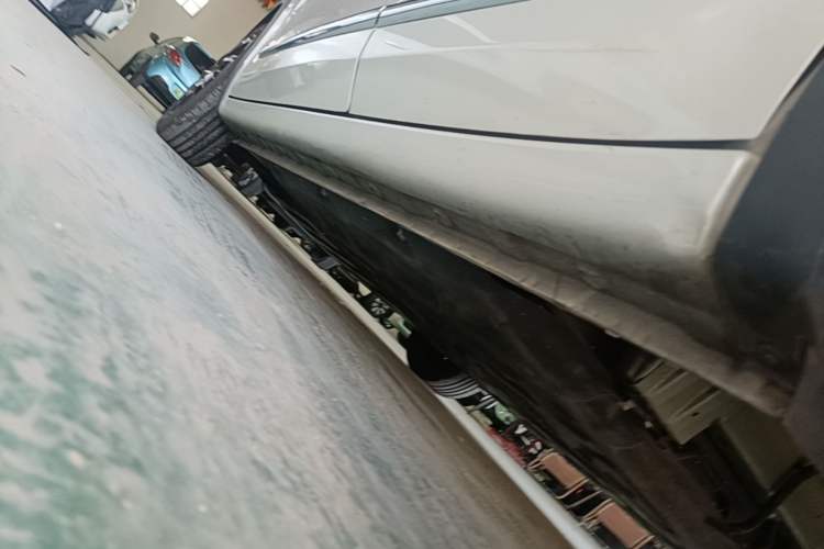 Used Wuling Bingo 2023 333 km Lingxi Connected Version Left Side Sill