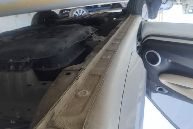Used Wuling Bingo 2023 203km Light Edition Left Side Sill