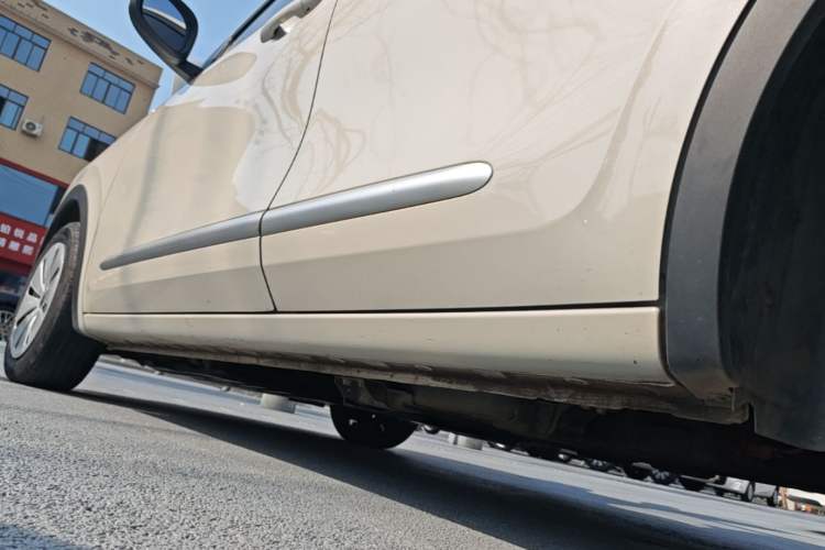 Used Wuling Bingo 2023 203km Light Edition Left Side Sill