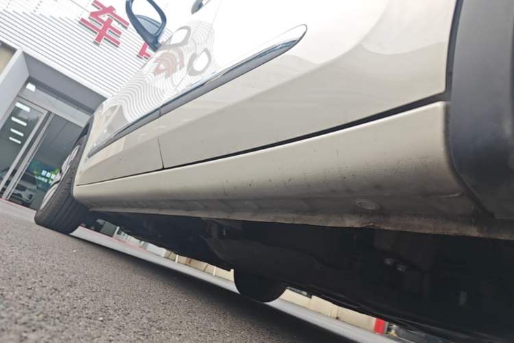 Used Wuling Bingo 2023 203km Comfort Edition Left Side Sill