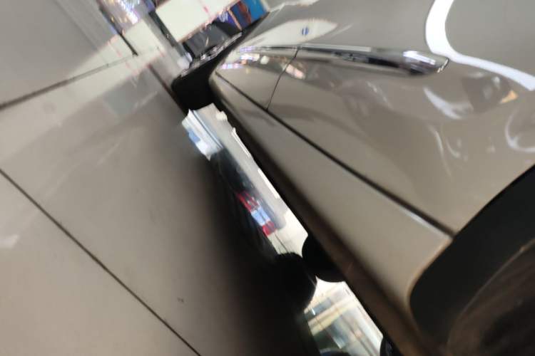 Used Wuling Bingo 2023 333 km Lingxi Connected Version Left Side Sill