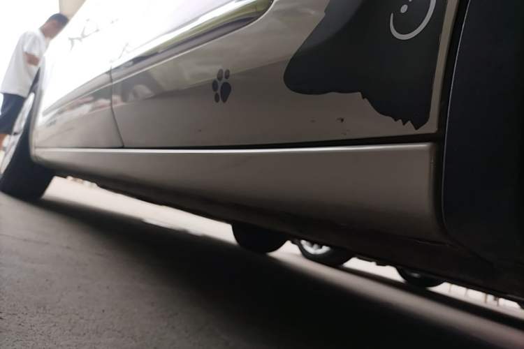 Used Wuling Bingo 2023 333 km Lingxi Connected Version Left Side Sill