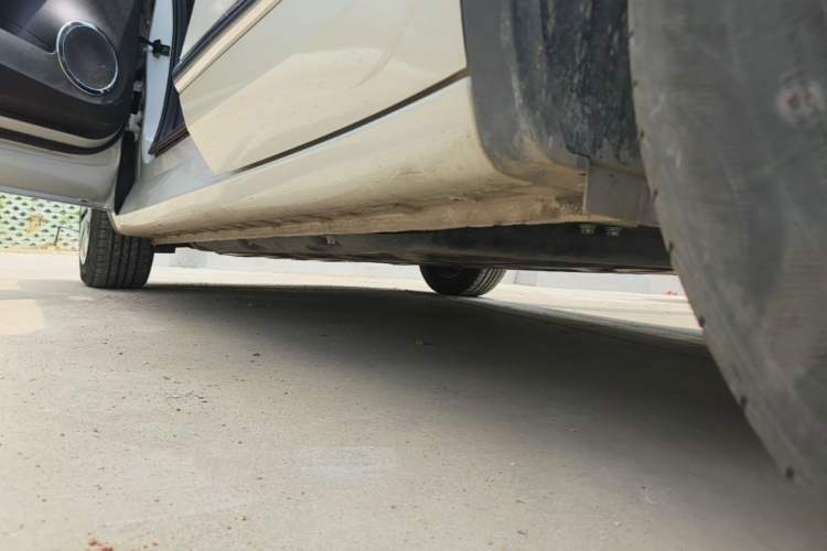 Used Wuling Bingo 2023 333 km Lingxi Connected Version Left Side Sill