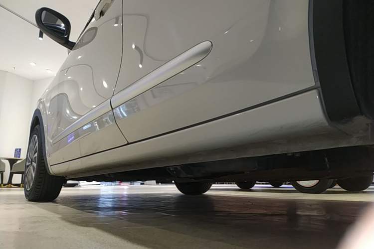 Used Wuling Bingo 2023 203km Light Edition Left Side Sill