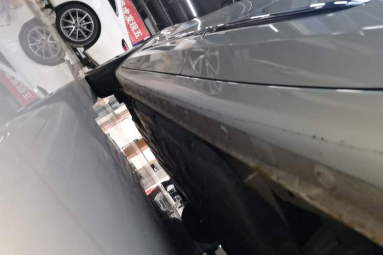 Used Wuling Bingo 2023 333 km Lingxi Connected Version Left Side Sill