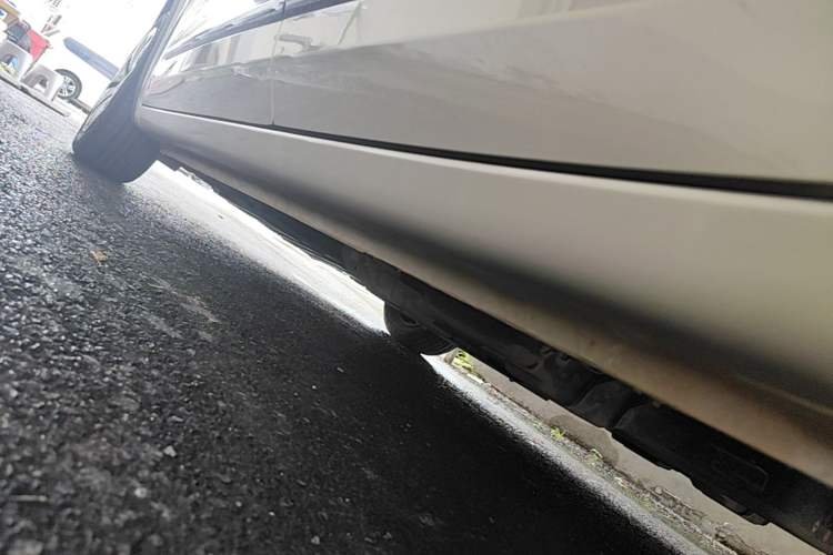 Used Wuling Bingo 2023 203km Comfort Edition Left Side Sill