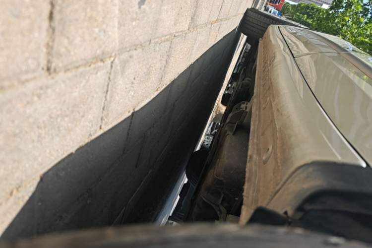 Used Wuling Bingo 2023 203km Light Edition Left Side Sill