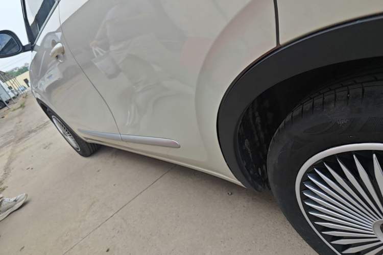 Used Wuling Bingo 2023 333 km Fast-Share Version Left Side Sill