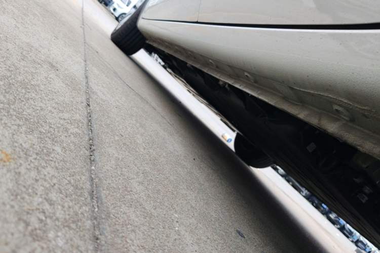 Used Wuling Bingo 2023 333 km Lingxi Connected Version Left Side Sill