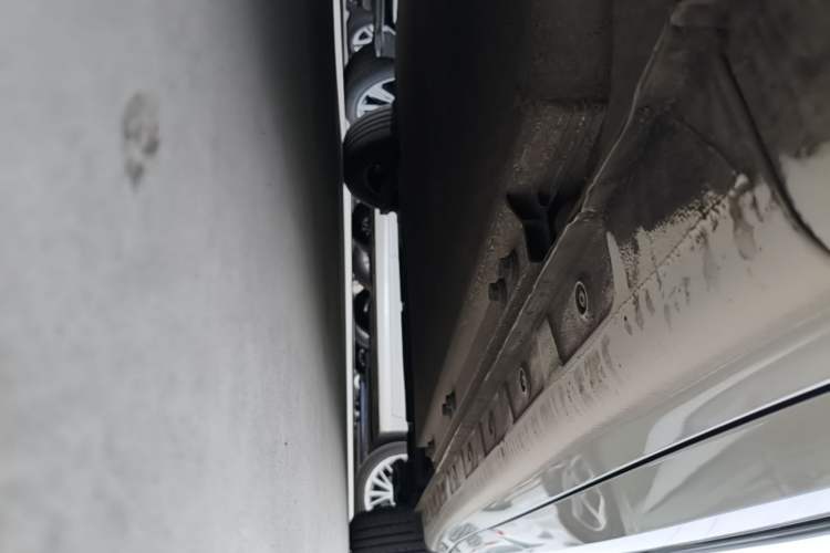 Used Wuling Bingo 2023 333 km Lingxi Connected Version Left Side Sill
