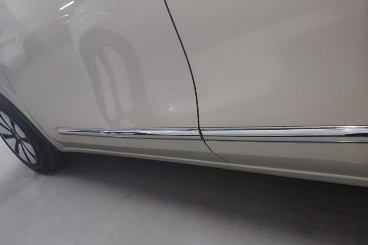 Used Wuling Bingo 2023 333 km Lingxi Connected+ Version Left Side Sill