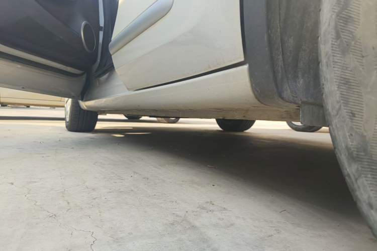 Used Wuling Bingo 2023 333 km Fast-Share Version Left Side Sill