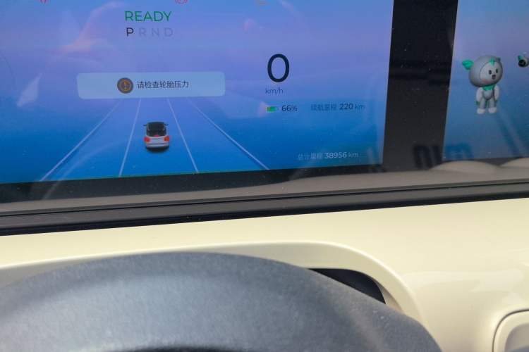Used Wuling Bingo 2023 333 km Lingxi Connected Version Odometer Close Up