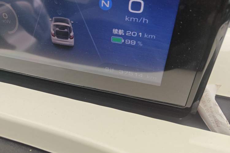 Used Wuling Bingo 2023 203km Light Edition Odometer Close Up