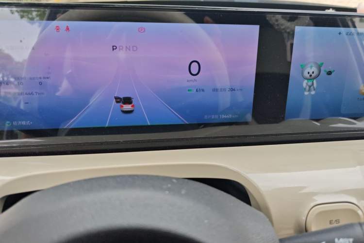Used Wuling Bingo 2023 333 km Lingxi Connected+ Version Odometer Close Up
