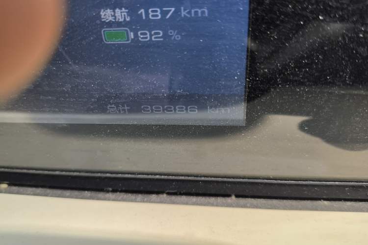 Used Wuling Bingo 2023 203km Comfort Edition Odometer Close Up