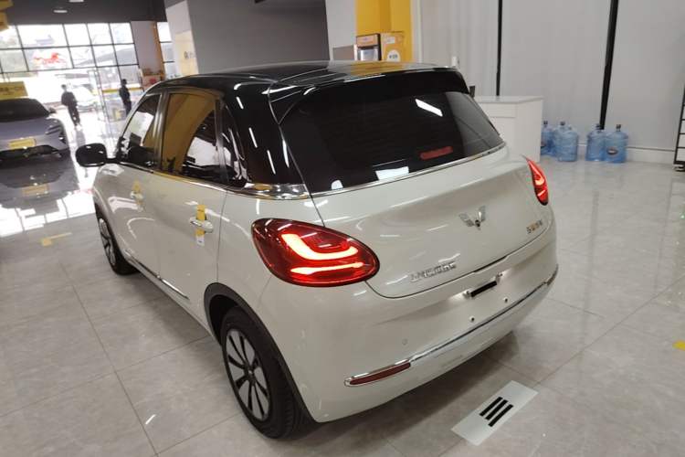 Used Wuling Bingo 2023 333 km Lingxi Connected+ Version Rear Left 45 Deg