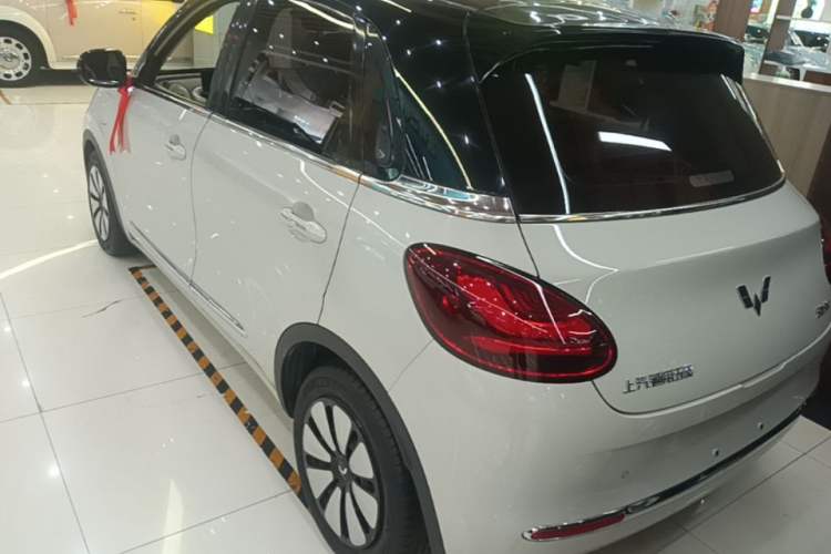 Used Wuling Bingo 2023 333 km Lingxi Connected Version Rear Left 45 Deg