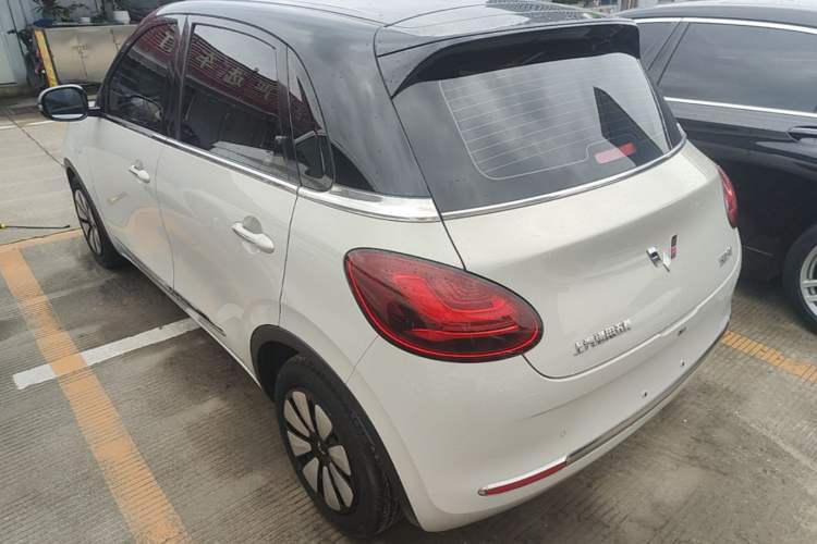 Used Wuling Bingo 2023 333 km Lingxi Connected Version Rear Left 45 Deg