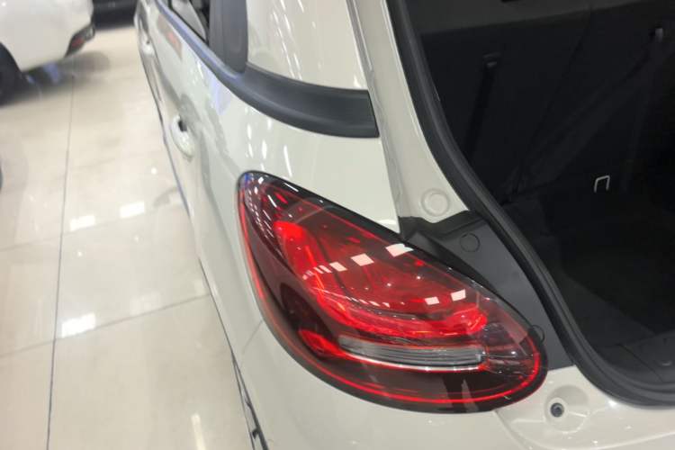 Used Wuling Bingo 2023 203km Light Edition Rear Left 45 Deg