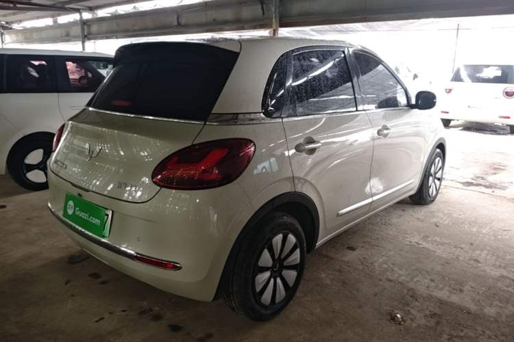 Used Wuling Bingo 2023 203km Comfort Edition Rear Right 45 Deg