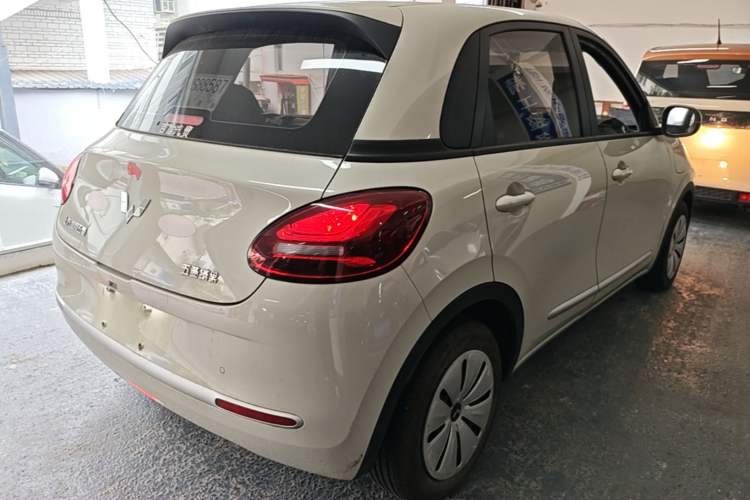 Used Wuling Bingo 2023 203km Light Edition Rear Right 45 Deg