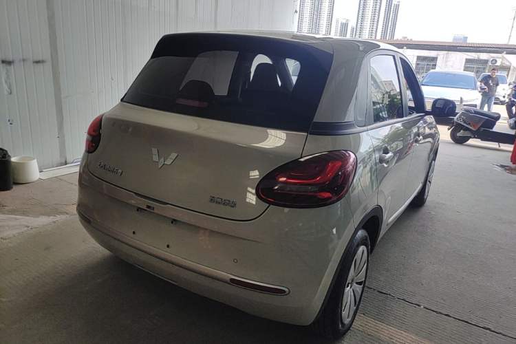 Used Wuling Bingo 2023 203km Light Edition Rear Right 45 Deg