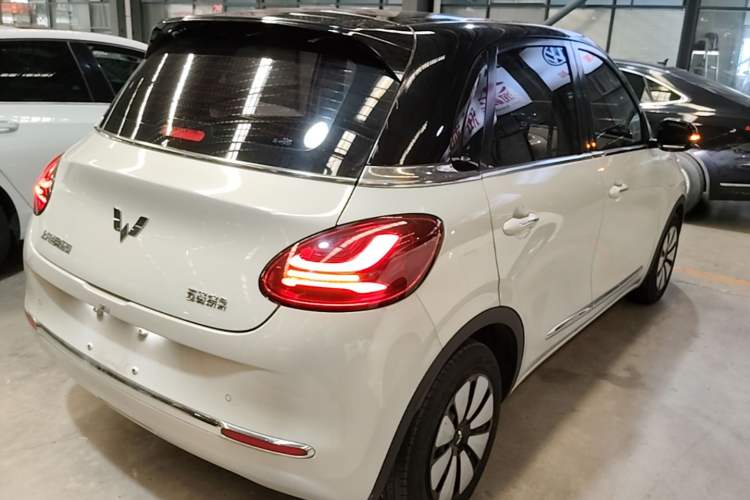 Used Wuling Bingo 2023 333 km Lingxi Connected Version Rear Right 45 Deg