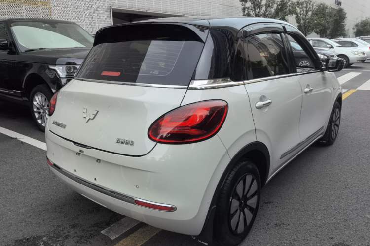 Used Wuling Bingo 2023 203km Comfort Edition Rear Right 45 Deg