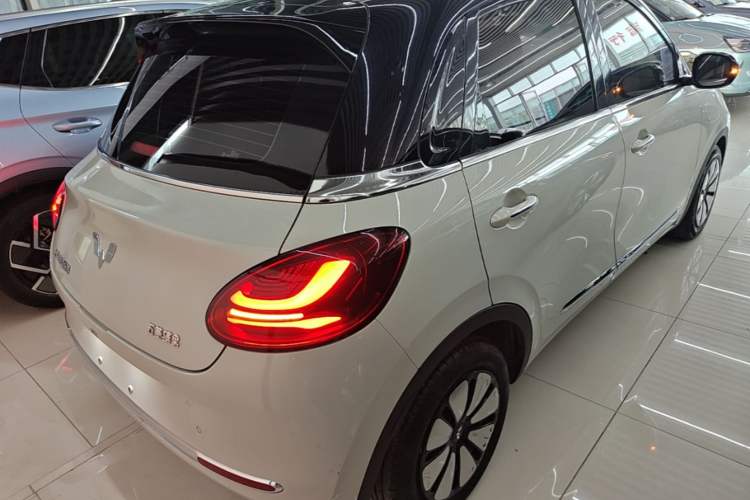 Used Wuling Bingo 2023 333 km Lingxi Connected Version Rear Right 45 Deg