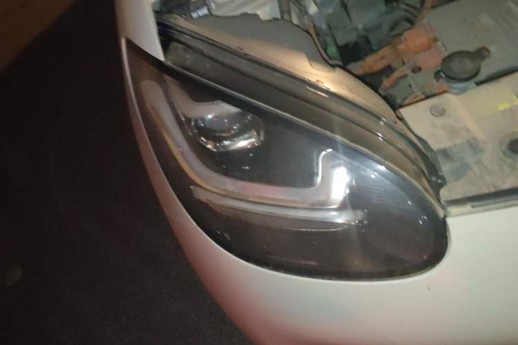 Used Wuling Bingo 2023 333 km Enjoyment Version Right Front Headlight