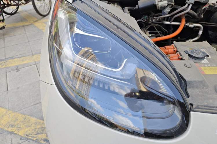 Used Wuling Bingo 2023 333km Enjoy+ Version Right Front Headlight