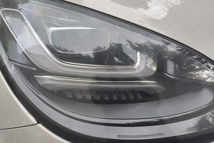 Used Wuling Bingo 2023 333km Enjoy+ Version Right Front Headlight