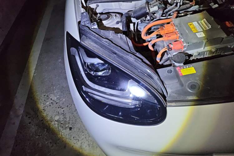 Used Wuling Bingo 2023 203km Light Edition Right Front Headlight