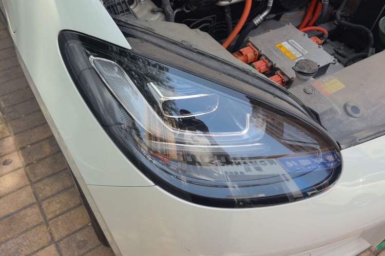 Used Wuling Bingo 2023 333 km Lingxi Connected Version Right Front Headlight
