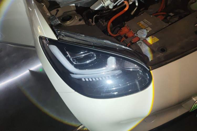 Used Wuling Bingo 2023 333 km Enjoyment Version Right Front Headlight