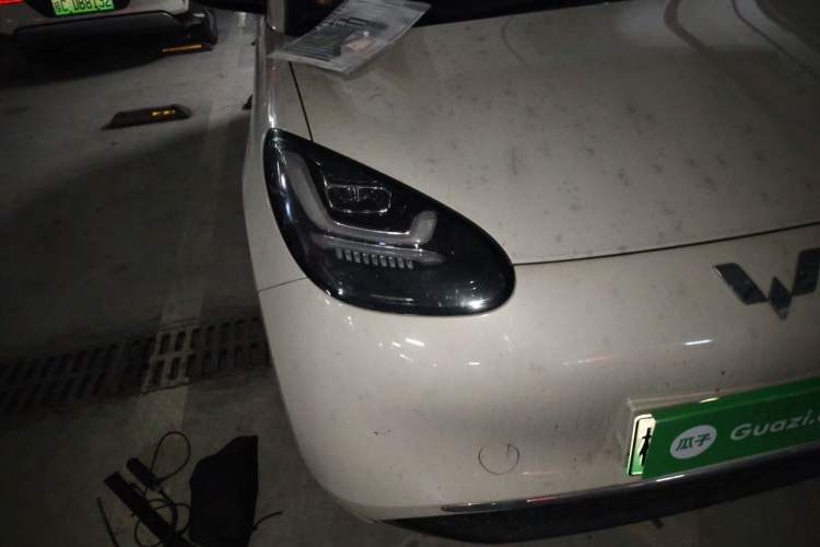 Used Wuling Bingo 2023 203km Comfort Edition Right Front Headlight