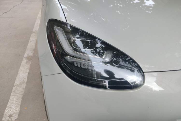 Used Wuling Bingo 2023 333 km Lingxi Connected Version Right Front Headlight
