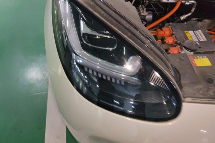 Used Wuling Bingo 2023 333km Enjoy+ Version Right Front Headlight