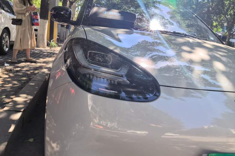 Used Wuling Bingo 2023 203km Comfort Edition Right Front Headlight