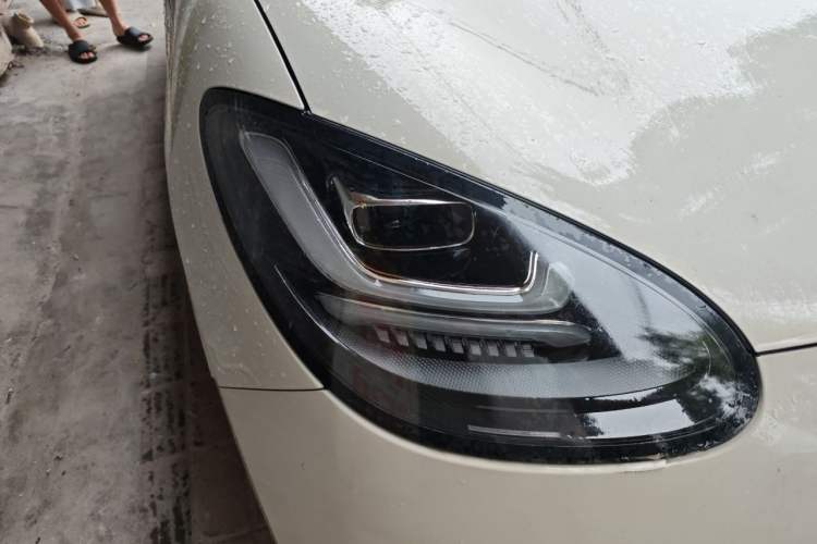 Used Wuling Bingo 2023 333km Enjoy+ Version Right Front Headlight